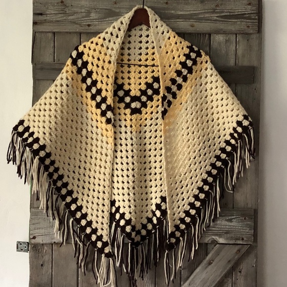 Granny Chic Sweaters - Vintage Knitted Shawl